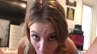 Girl with no strings attached twerking ass porn